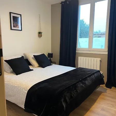 بيت للعطل Dacova *