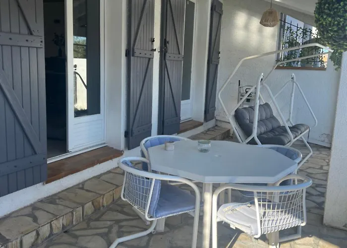 Dacova بيت للعطل